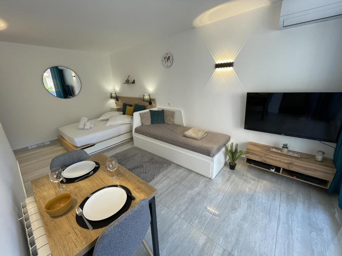 Chaleureux studio, 200m de la plage, parking, wifi Roquebrune-Cap-Martin Extérieur photo